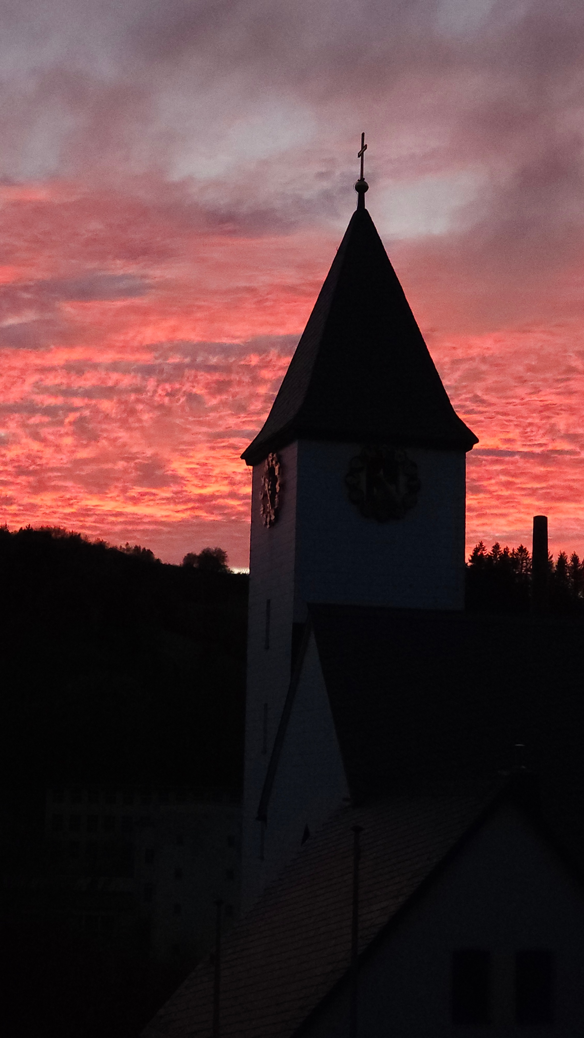 Kirche Herbst 2024